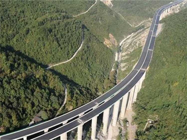 高架桥防护栏